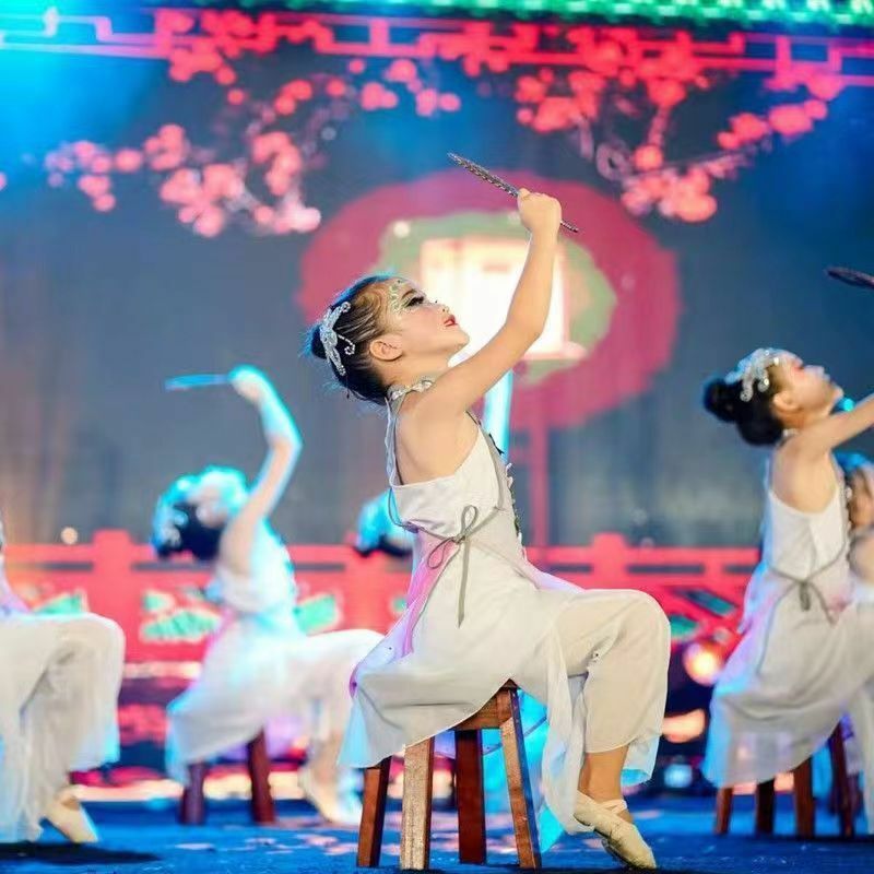 Dia das crianças Performance de dança Trajes, Qiao Yue, Vestir-se, Mesmo Estilo, Vermelho, Maquiagem, Adereços de dança clássica