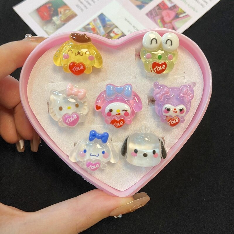 Pierścionek Sanrio Kuromi Hello Kitty moja melodia Kawaii Anime Cinnamoroll otwarty regulowany pierścień z Love Box Girl Heart zabawka prezent