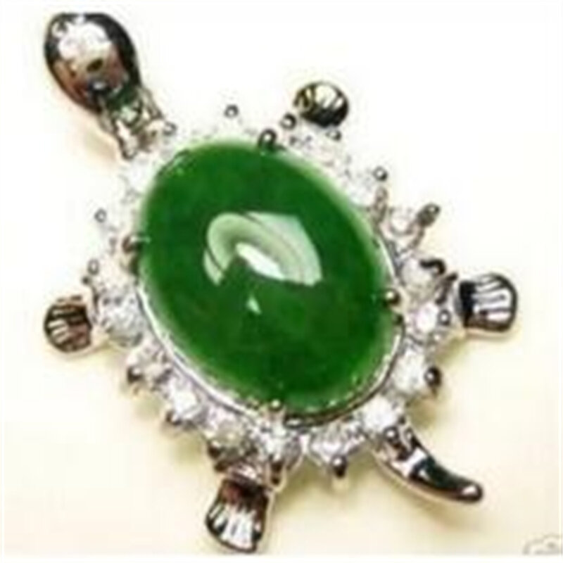 Kalung liontin batu kristal Oval Jadeite hijau alami bertatahkan kura-kura