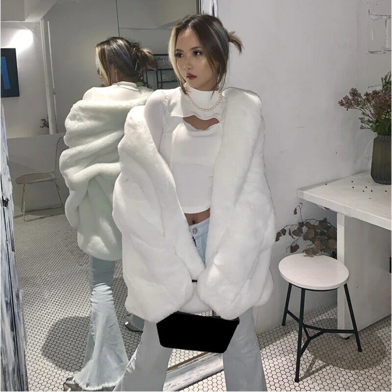 Elegante abrigo de piel blanca para mujer, chaqueta gruesa y cálida de piel sintética esponjosa, cárdigan de manga larga, trajes de Invierno para mujer