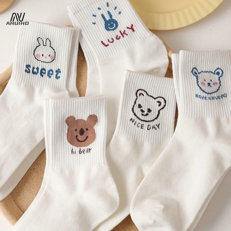 1 paio di calzini a tubo medio per la primavera e l'estate giapponesi con animali dell'orso del fumetto per le donne