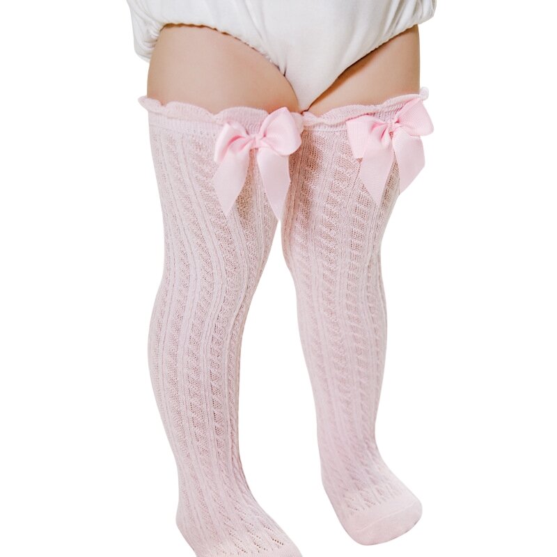 Kaus kaki tabung ventilasi katun tinggi di atas lutut bayi perempuan musim panas kaus kaki hangat setinggi lutut berpita beludru penghangat kaki tipis pola kabel