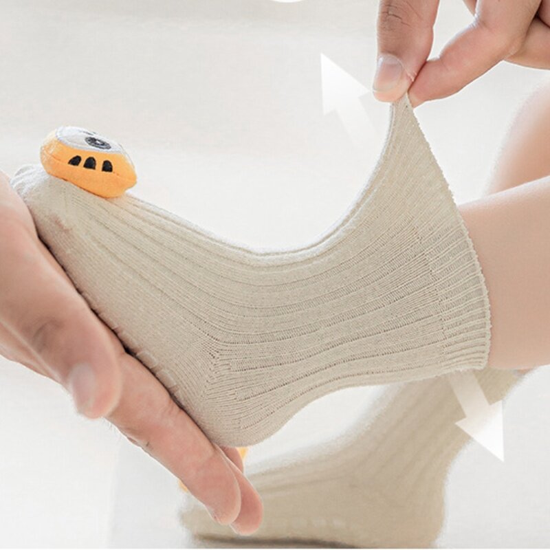 Новые детские напольные носки, Нескользящие теплые красочные зимние мягкие носки средней длины для детей