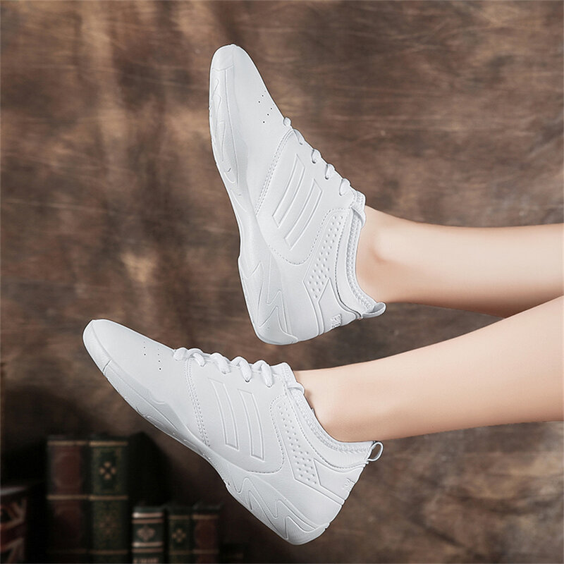 ARKKG-حذاء رقص مسطح خفيف للنساء ، عدم الانزلاق ، أحذية الجمباز التنافسية ، أحذية رياضية للياقة البدنية ، أبيض