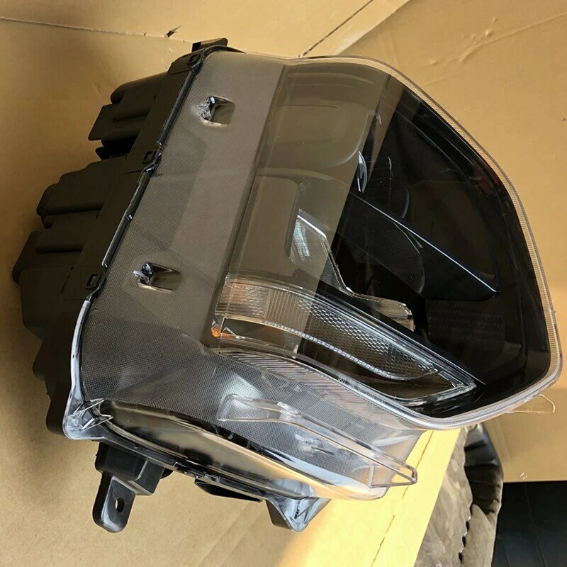 Luz antiniebla halógena para coche, lámpara de señal de giro de parachoques delantero para Hyundai Santa Fe 2019 2020, 92102S2000 92101S2000