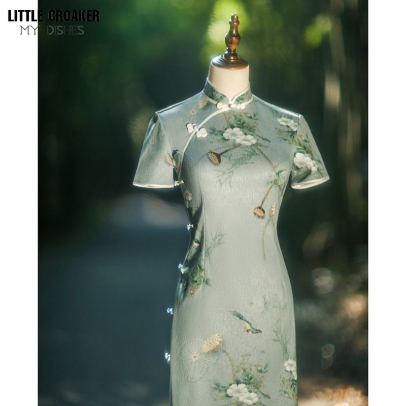 Bone Etching Green Qipao Improves Spring Temperament High End Elegance and Advanced Sense Young Shanghai 2023 New Female Style