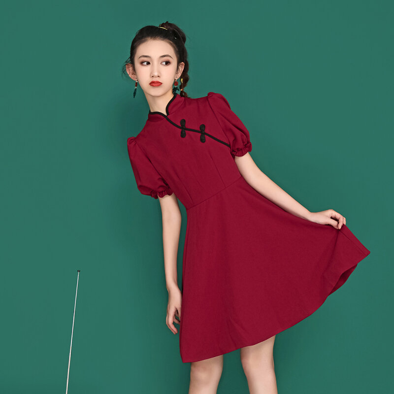 Frühling und Sommer neue tägliche Cheong sam modifizierte Version schlanke Taille Mode Temperament Mädchen Kleid Trend chinesische traditionelle Kleidung
