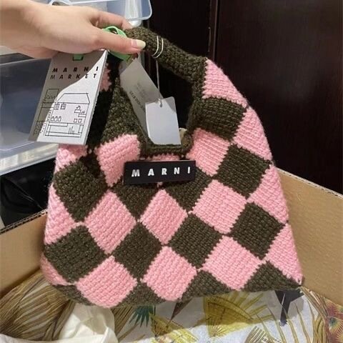 2024 Women's Bag Trend Rhombic Contrast Color Knitted Hand-held Bag Fall Winter New Bag Plush Women's Handbag