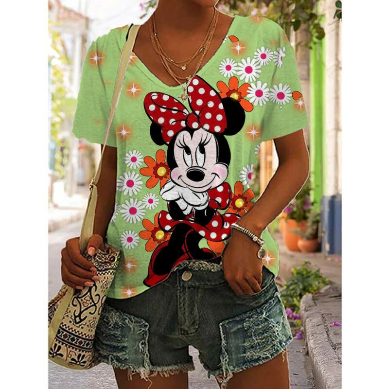 Kaus lukisan Mickey Mouse wanita, baju ukuran Plus, motif grafis leher V Top modis musim panas