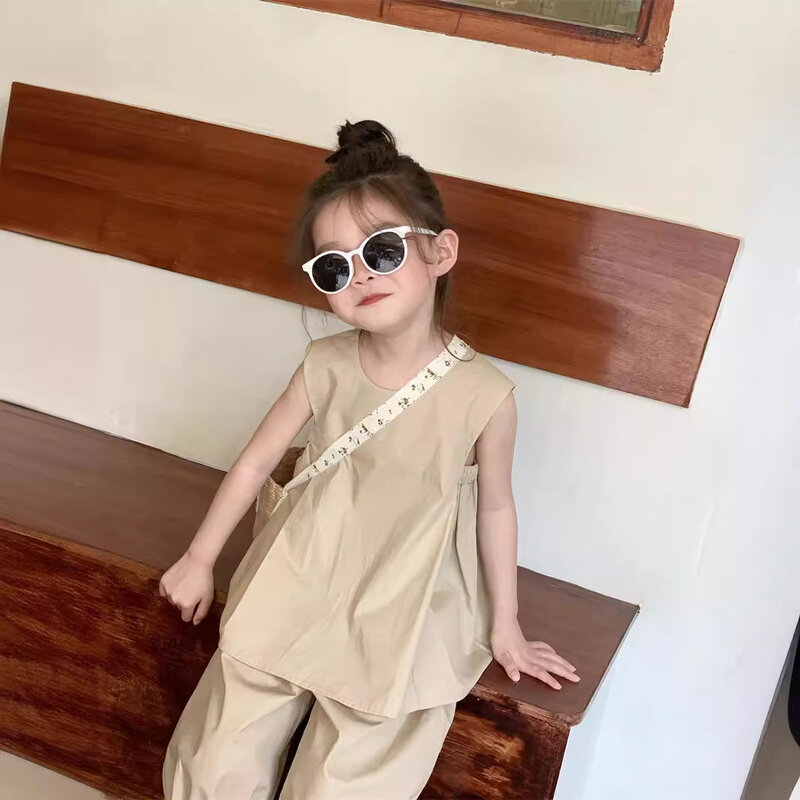 Sommer junges Baby zweiteilige Kleidung Set solide V-Kragen lose Weste koreanische Musselin dünne Laterne Hose Kleinkind Mädchen Outfits