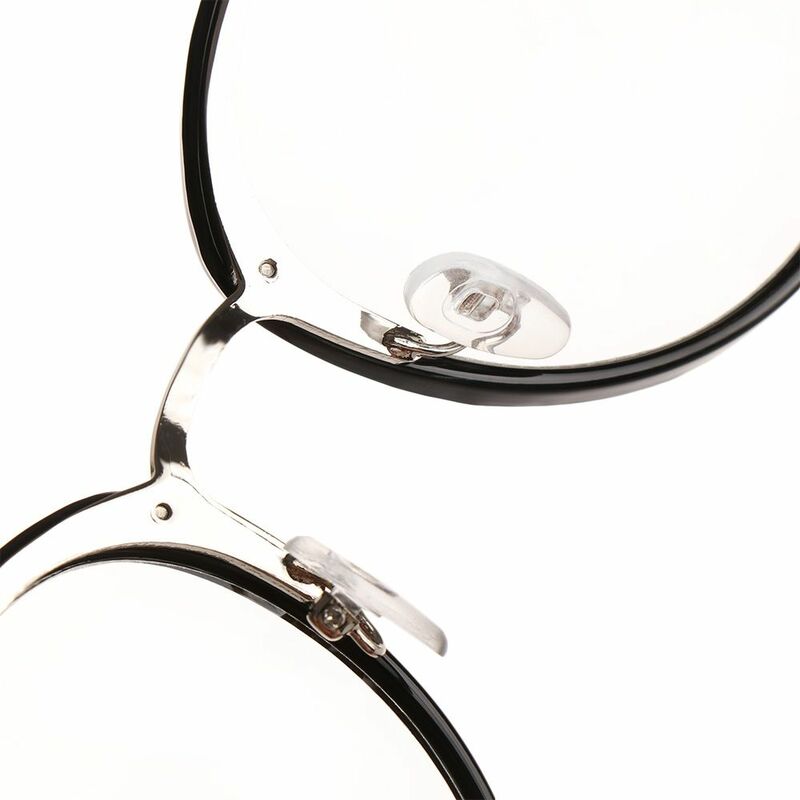 إطارات معدنية كلاسيكية نظارات ، نظارات ، نظارات عدسات بصرية ، عناية بالرؤية