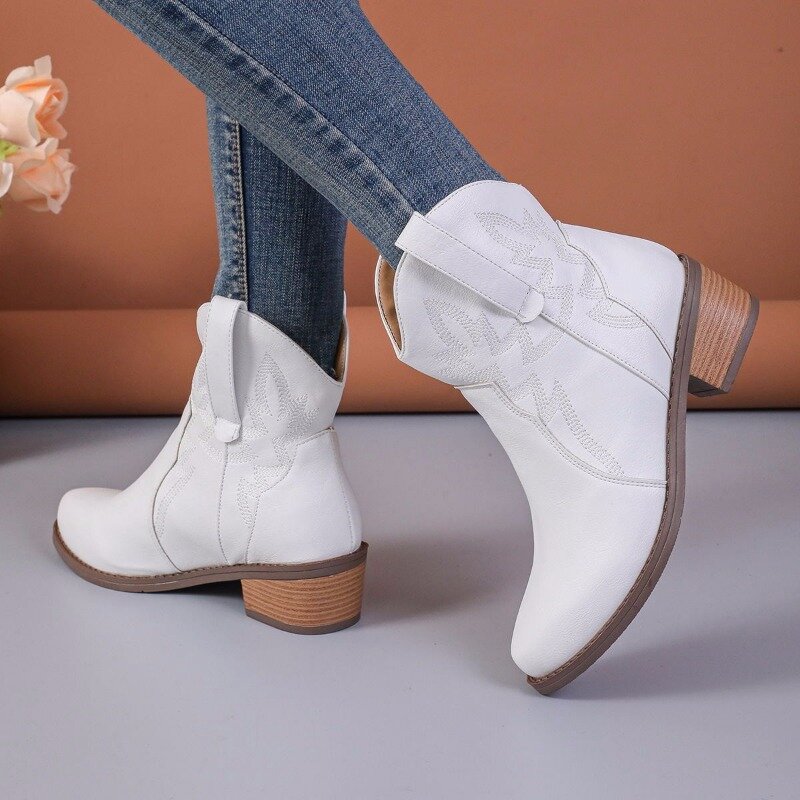 Женские ботинки с круглым носком, однотонные короткие ботинки с вышивкой, на массивном каблуке, осень 2023