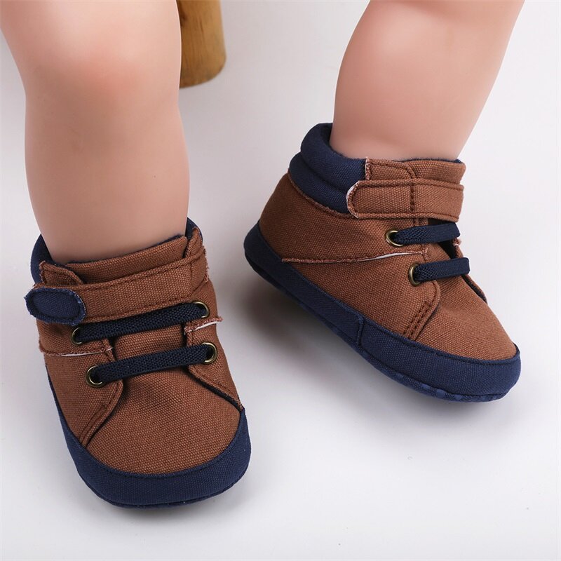 Nowa moda maluch Baby Boy buty w kontrastowym kolorze miękka podeszwa antypoślizgowa obuwie dziecięce Casual płaskie trampki nowonarodzone pierwsze chodziki
