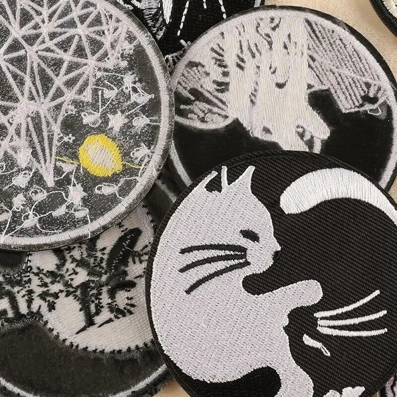 Stiker bordir DIY baru 2024 stiker kerangka kucing serigala Pria lencana perekat besi Pada Patch tas kain Aksesori kain