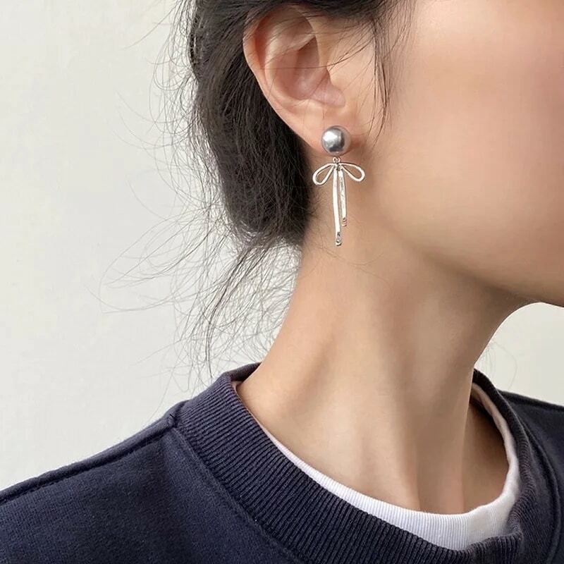 Collier pendentif en forme d'arc de perles pour femmes, boucles d'oreilles simples faites à la main, bijoux tendance, gris 216.239., mode