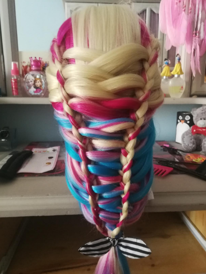 Neverland-cabeza de maniquí de pelo sintético colorido para peinados, cabeza de entrenamiento de peluquería, accesorios de abrazadera para muñeca