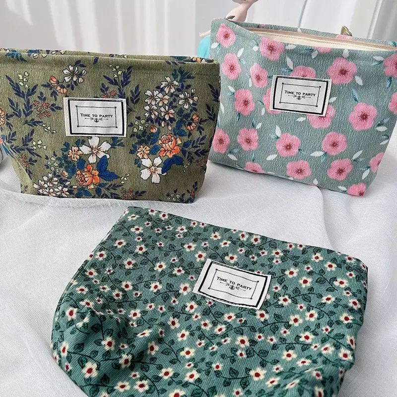 Bolsa de cosméticos bordada de pana para mujer, organizador de bolsas de pañales, bolsa de cosméticos coreana, bolsa portátil para exteriores para madre Linda