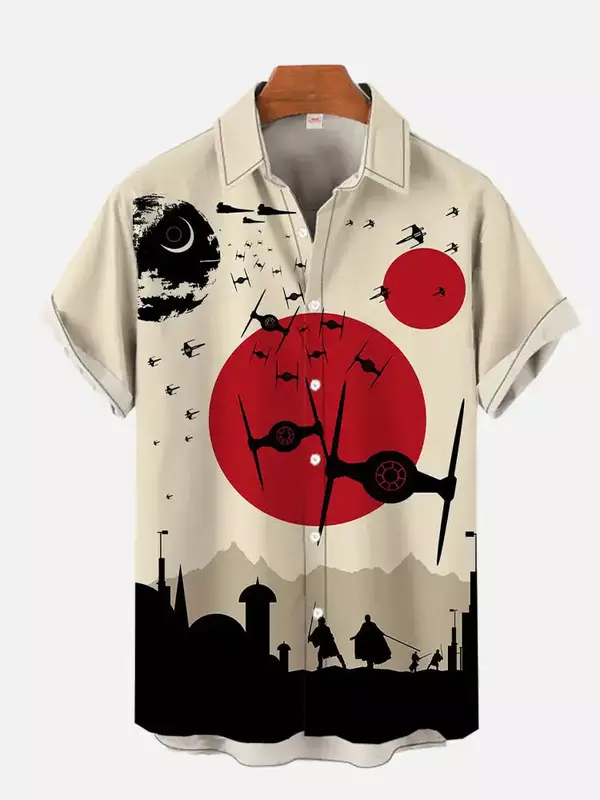 Nave espacial e silhueta do guerreiro camisa, guerra do espaço, manga curta, sob a impressão do sol vermelho