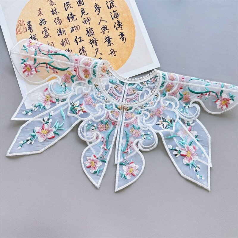 Chinese Embroidered False Collar for Women Elegant Detachable Collar Hanfu Costume Faux Collar Accessories