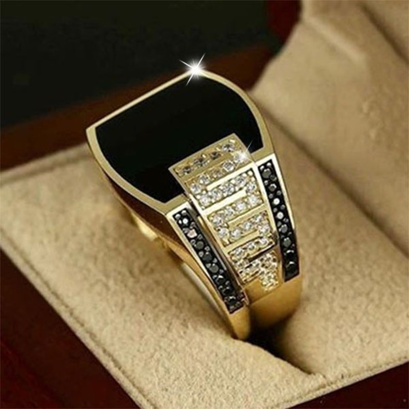 Klasyczny męski pierścionek moda metalowy złoty kolor inkrustowane czarny kamień cyrkon Punk pierścionki dla mężczyzn zaręczyny ślub luksusowa biżuteria