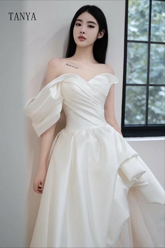 Elegant Satin And Tulle Wedding Dress One Shoulder Sweetheart Neckline A Line Bridal Dress High Side Split Fashion Bridal Gown
