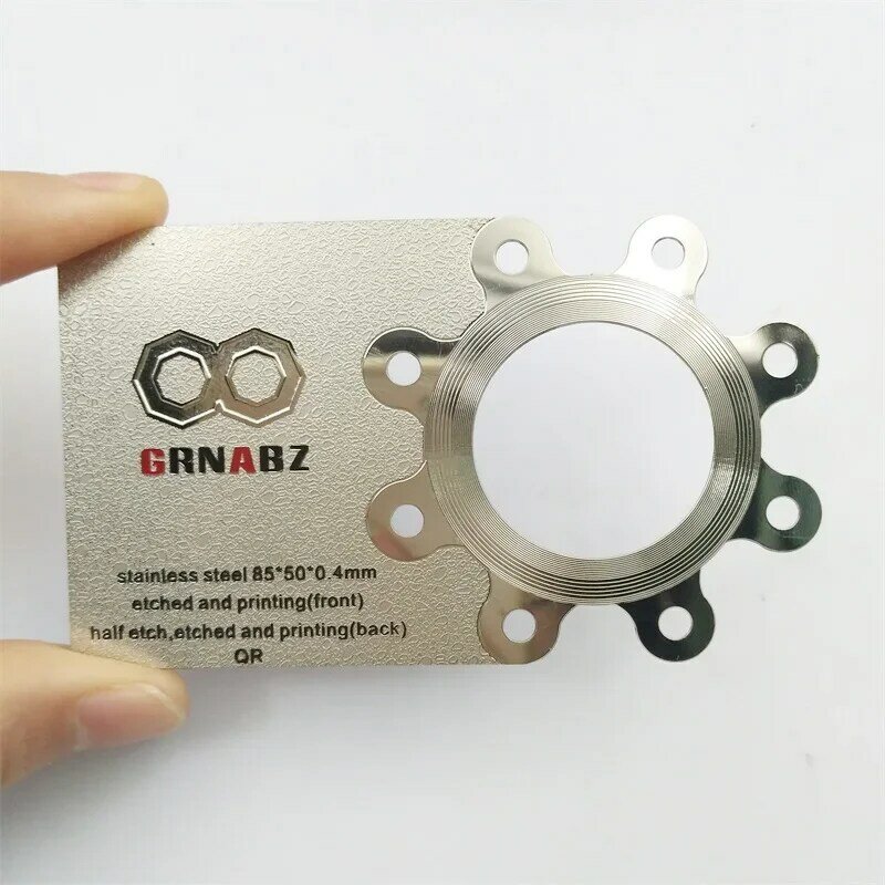Producto personalizado, diseño único barato, Impresión de 0,3mm en forma de troquelado, tarjetas de metal dorado en blanco