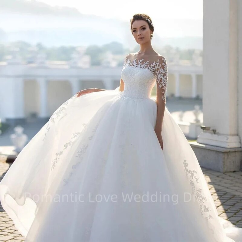 Elegant Fluffy Wedding Dresses Bridal Gown Round Neck Long Sleeves Beautiful Lace Applique Bridal Dresses Vestidos De Novia
