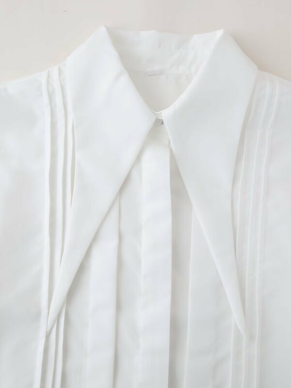 Baju Wanita berlipat putih gaya dasar longgar, baju atasan wanita kancing lengan panjang retro, baju lipit putih desain lapel besar, mode baru