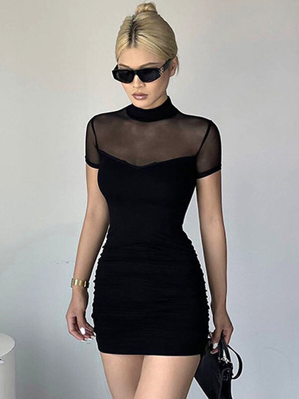 เดรสสั้นรัดรูปคอ Y2k สีดำกอธิคของผู้หญิงชุดเดรสปาร์ตี้ผ้าบางผ้าตาข่ายแบบเย็บปะติดปะต่อกัน