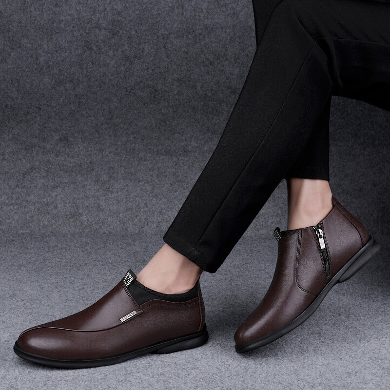 Sapatos baixos de couro genuíno para homens, novos mocassins ao ar livre, deslizamento em sapatos casuais de negócios, sapatos macios clássicos, alta qualidade
