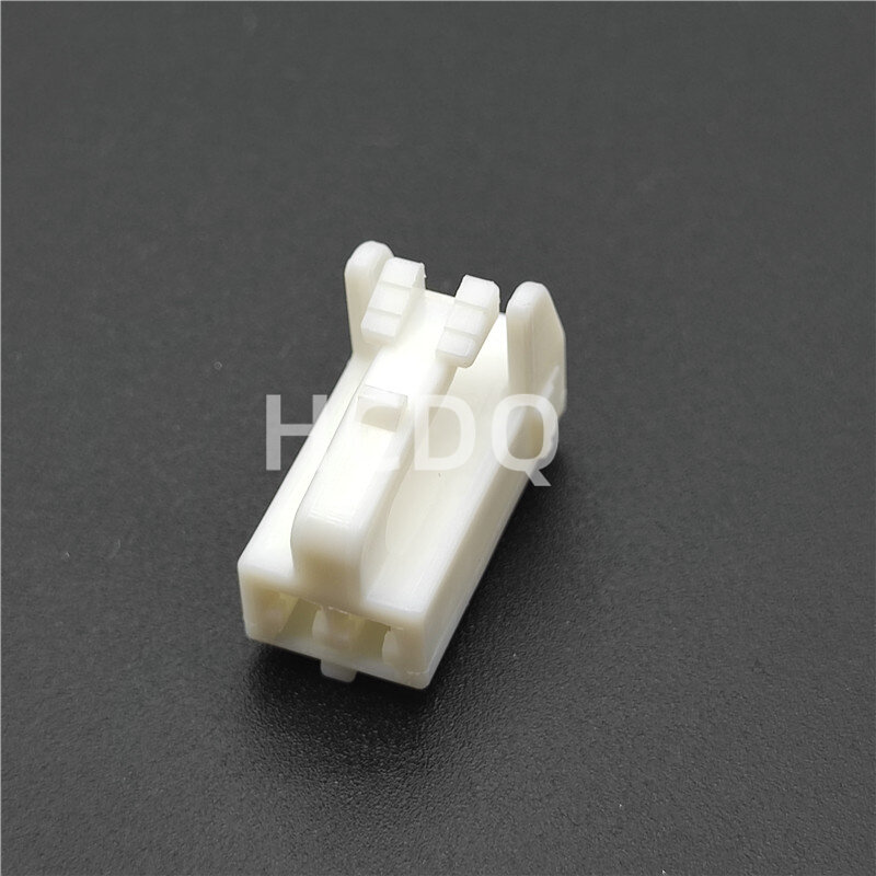 10 PCS Original and genuine MG610203 Sautomobile connector plug housing supplied from stock