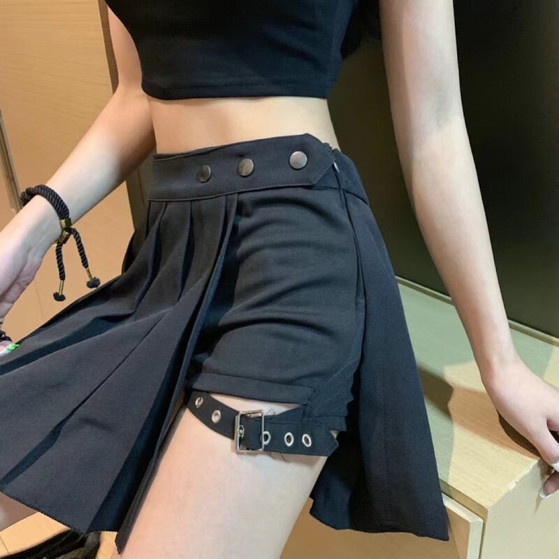 Europejska i amerykańska letnia nowa seksowna spódnica na nogawkach plisowana spódnica krótka spódniczka ciemna pół spódniczka dziewczyna modna fajna