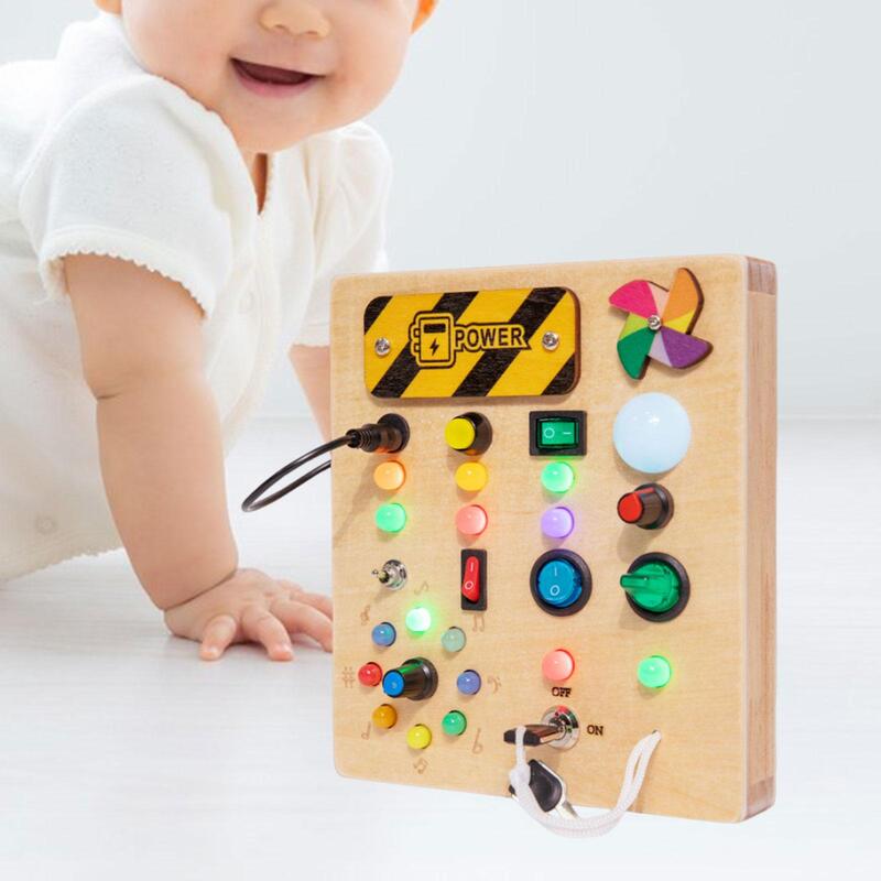 ライトスイッチ付きビジーボード、幼児、感覚玩具、旅行玩具、木製コントロールパネル、3歳の誕生日プレゼント