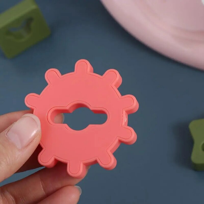 Zabawki ruchowe sprzęt dla świń klocki budowlane zabawka wczesnej nauki geometryczny kolorowy kształt zabawki do sortowania w kształcie ABS