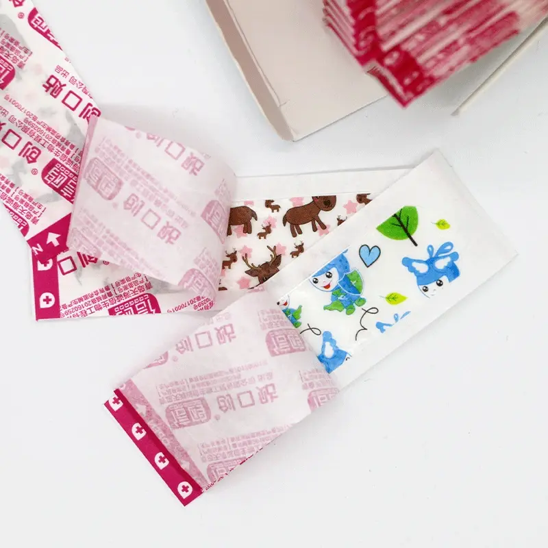 Band Aid transparente dos desenhos animados para crianças Tiras de gesso ferida Remendo de molho impermeável Ataduras adesivas de primeiros socorros 100pcs por conjunto