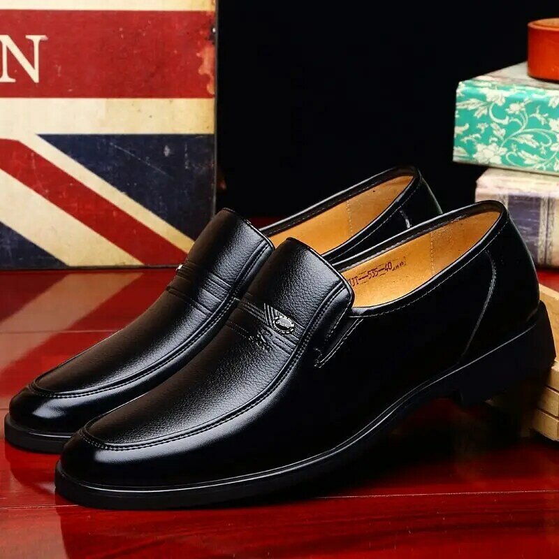 Zapatos formales de cuero para hombre, mocasines de vestir transpirables sin cordones, de marca de lujo, color negro, talla grande 38-44, 2022