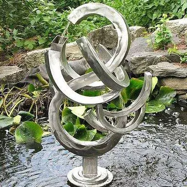 Dekorasi taman luar ruangan Modern, patung air terjun Stainless Steel logam melengkung
