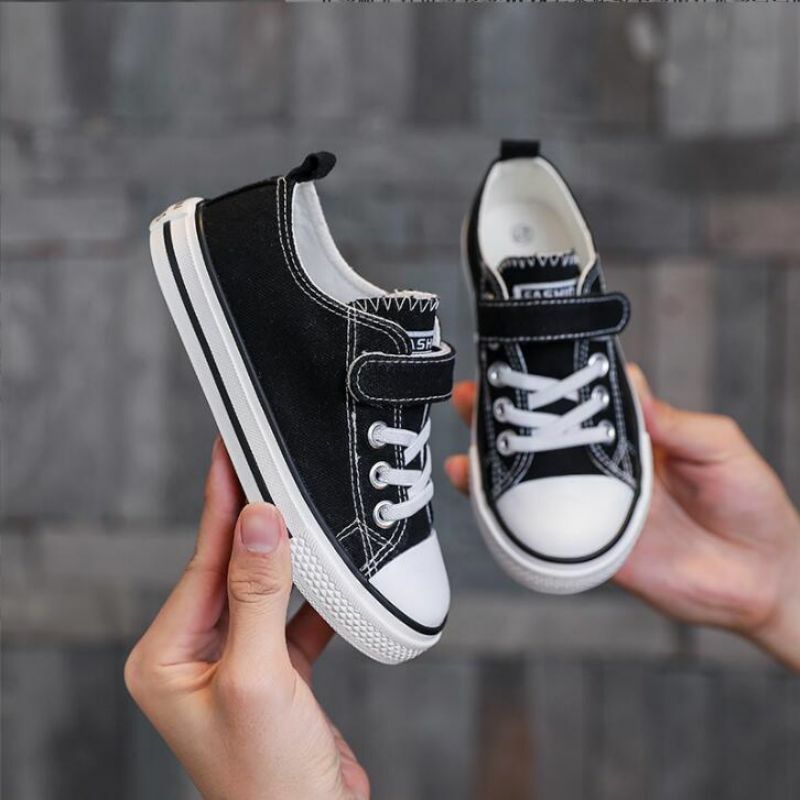 Scarpe di tela per bambini per ragazzi e ragazze 2024 primavera nuove scarpe da tavola per bambini grandi per bambini scarpe da ballo di moda per bambini scarpe Casual
