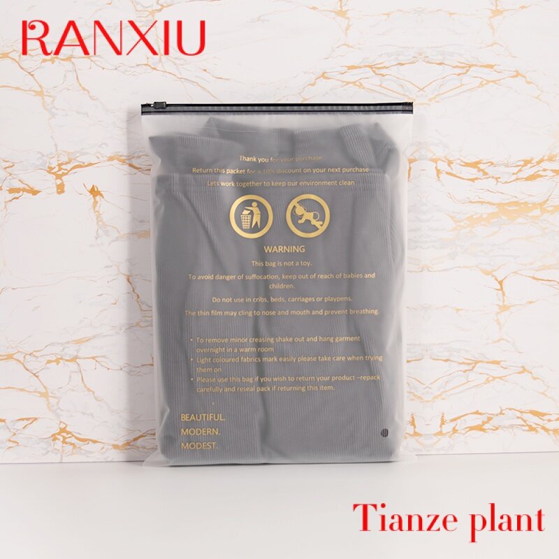 Custom Custom D2W Biodegradable Matte Frosted Ziplock Resealable Plastic Packaging Poly Zip Lock Zipper Bag with Logo for Clothi