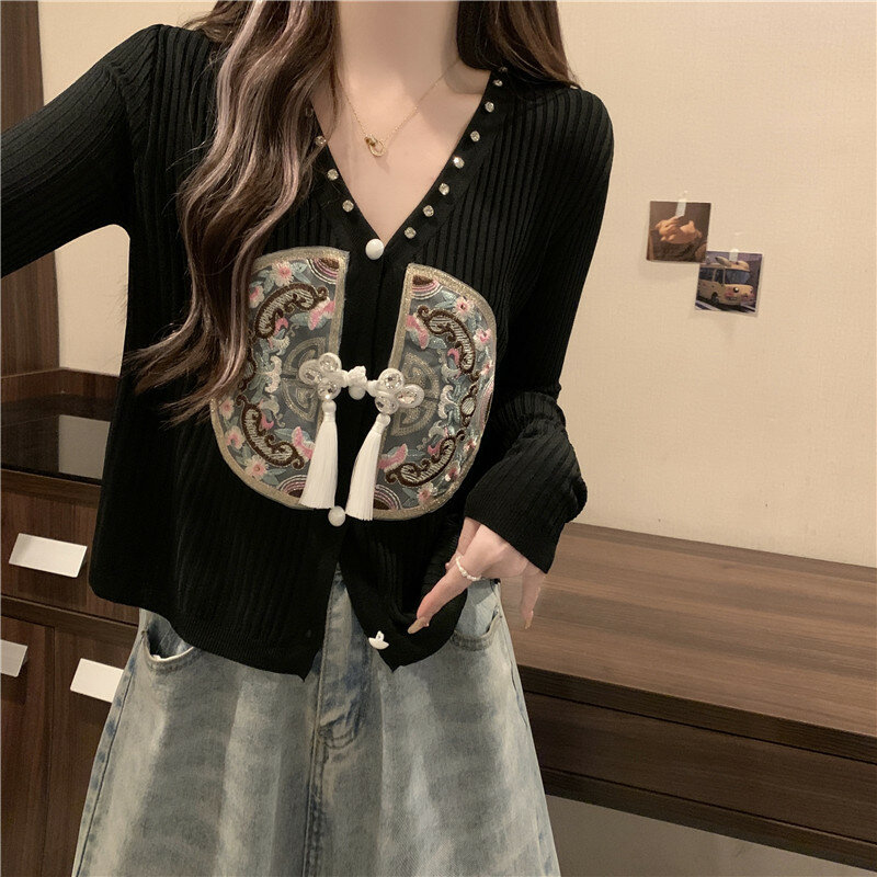 Knitted Cardigan Sweater Women's 2024 Autumn New Chinese Style Clothes Diamond Embroidered Air-conditioning Shirt Sunscreen Top