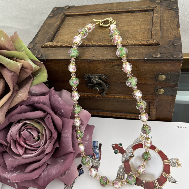 Collier de perles de verre perlé fait main pour femme, tour de cou de tempérament vintage, bijoux de fête, cadeau pour fille, vente en gros