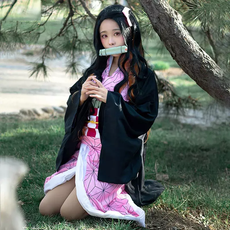 Nezuko Kamado Costume per donna e ragazzo Anime Suit Demon Slayers Kimono Kimetsu No Yaiba Kamado Nezuko Warm Cosplay Uniform