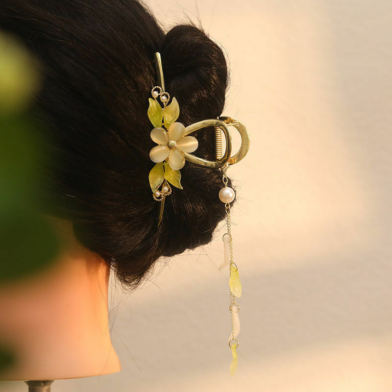 女性のためのレトロなスタイルのフリンジクリップ,創造的なヘアアクセサリー,針で留められたヘッドクリップ