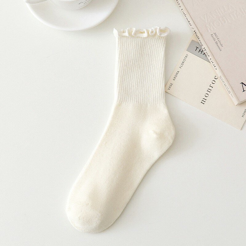 Носки Женские однотонные с оборками, хлопковые короткие Дышащие носки средней длины в японском и корейском стиле, черные белые, 5 пар, весна-осень
