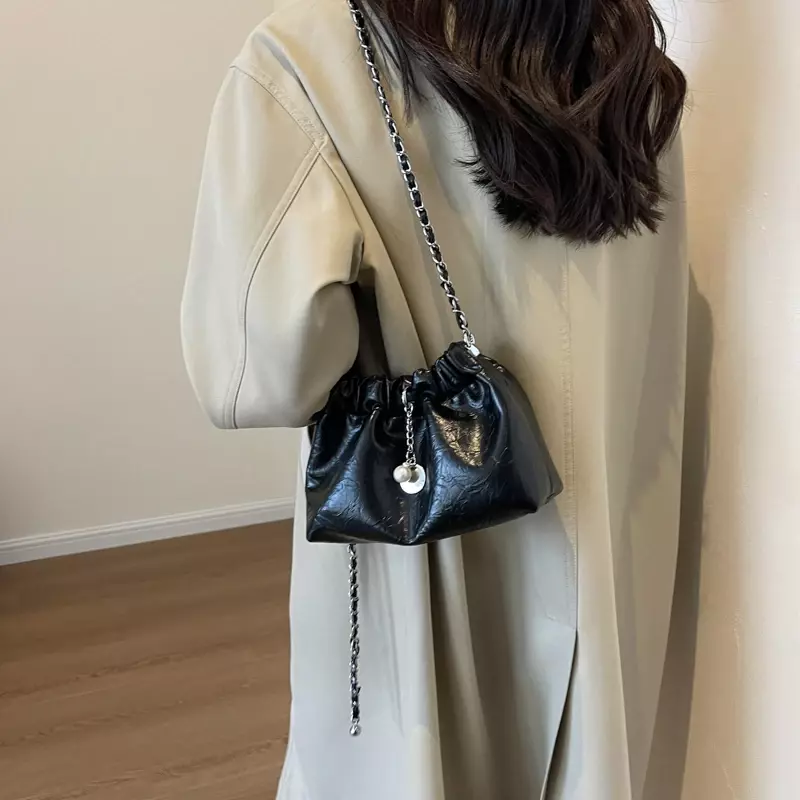 Pequenos sacos crossbody prateados para mulheres, bolsas de cordão, saco de balde feminino, designer de moda coreano, senhoras, 2024