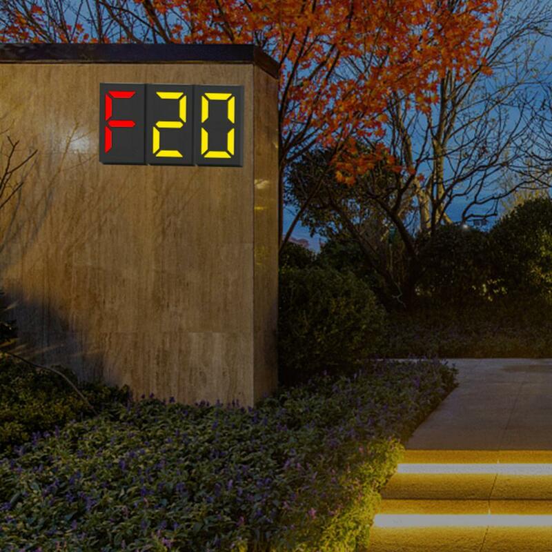 โคมไฟรั้วด้านนอก LED ตัวเลขสำหรับบ้านสีดำ lampu tenaga Surya ใช้กับโรงแรมวิลล่ากันน้ำใช้พลังงานแสงอาทิตย์ IP65ไฟโลโก้ระเบียงกลางแจ้ง