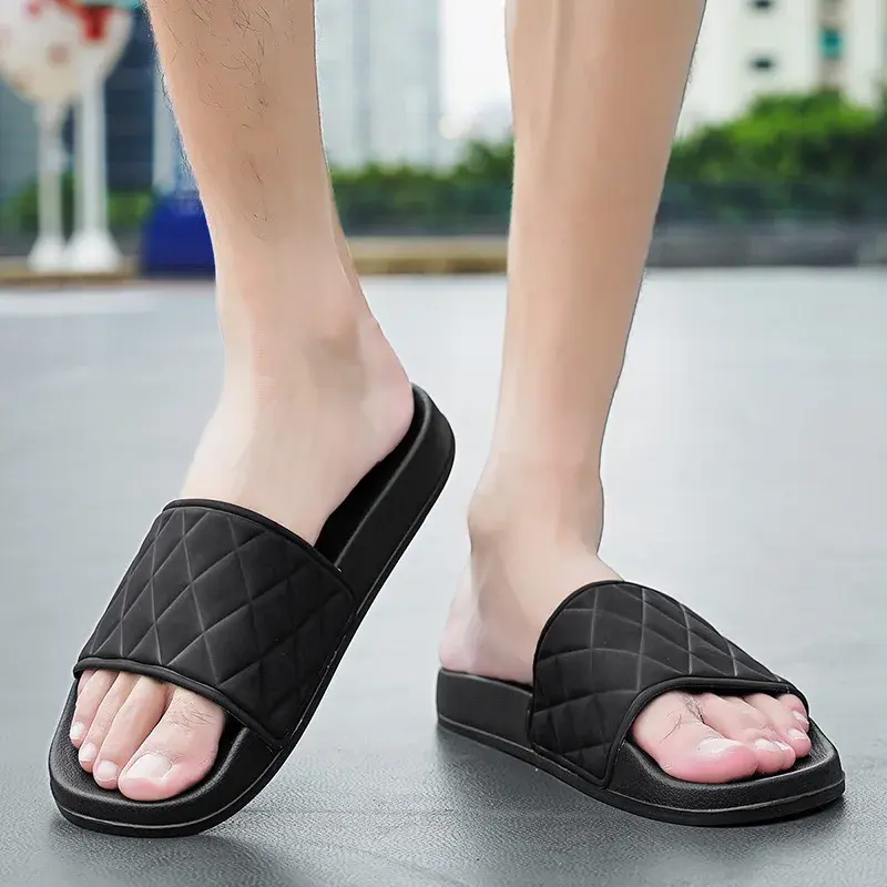 Sandálias masculinas grossas antiderrapantes, chinelos pretos, slides para praia, moda casual ao ar livre, verão, 2022