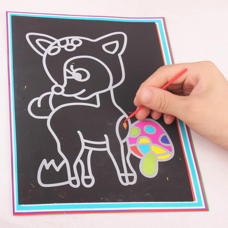 10 pcs 13x9.8cm raspar arte papel pintura mágica papel com desenho vara para crianças brinquedo colorido desenho brinquedos
