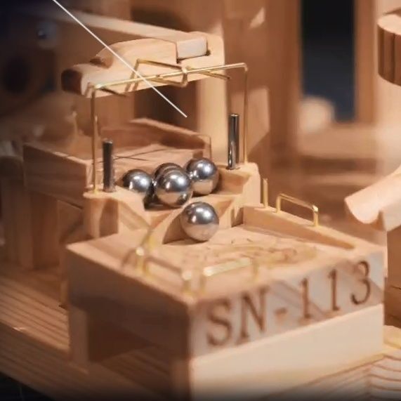 Holz murmeln verfolgen Montage Holz spielzeug pädagogische elektrische Maschinen Geschenke Ornamente