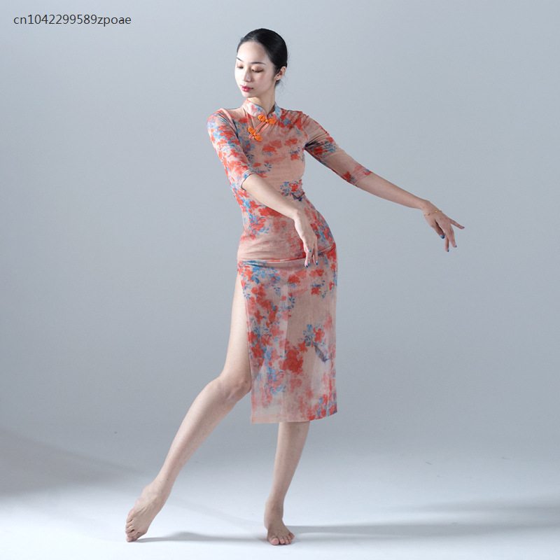 Klassischer Tanzreim Gaze Stehkragen schmal geschnitten verbessert Cheong sam hoch geschlitzte Hüfte Abdeckung Kleid Übungs kleidung Frauen